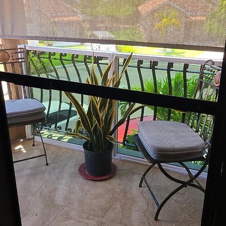 The Palms- Caribbean Estates -10 Minutes From The Beach- Gated Community Portmore Kültér fotó